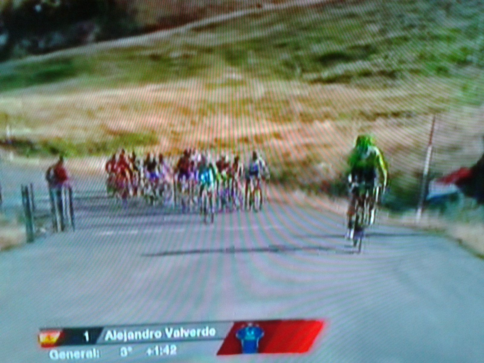 Alejandro Valverde attackiert den Führenden Nibali